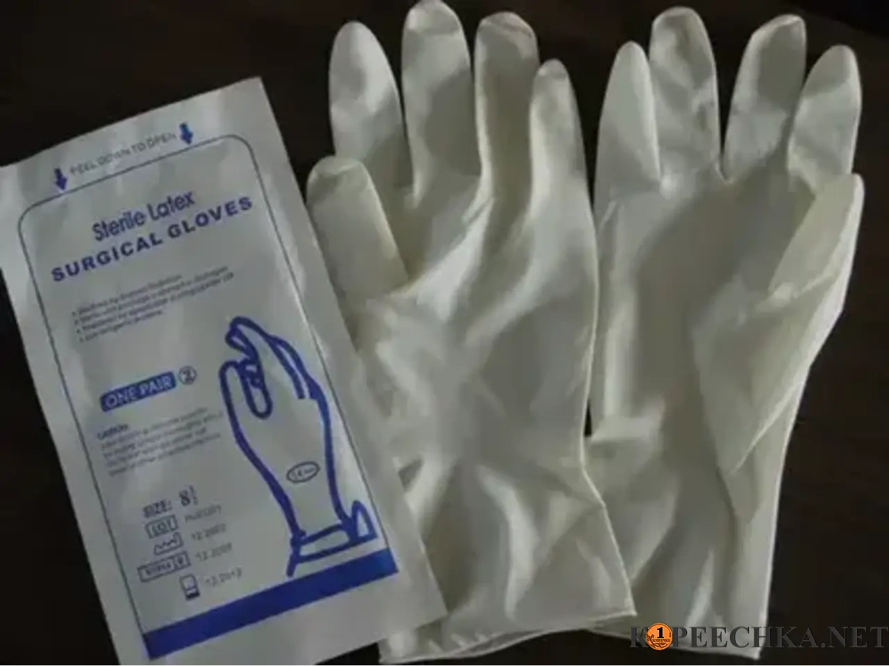 Нитриловые стерильные. Хирургические перчатки. Стерильные перчатки медицинские. Резиновые перчатки хирургические. Стерильные не стирильные перчатки.